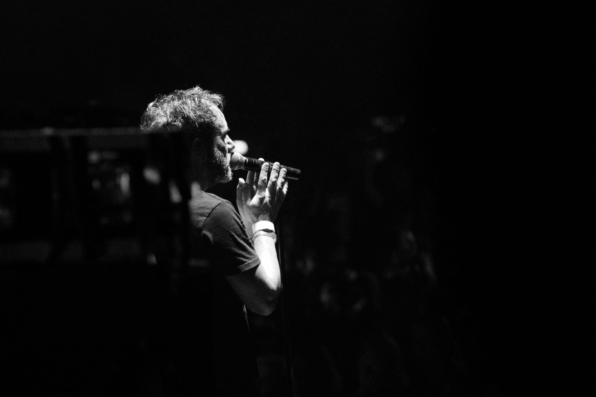 Black and white photo of Tata Bojs performing at Veseli nad Moravou