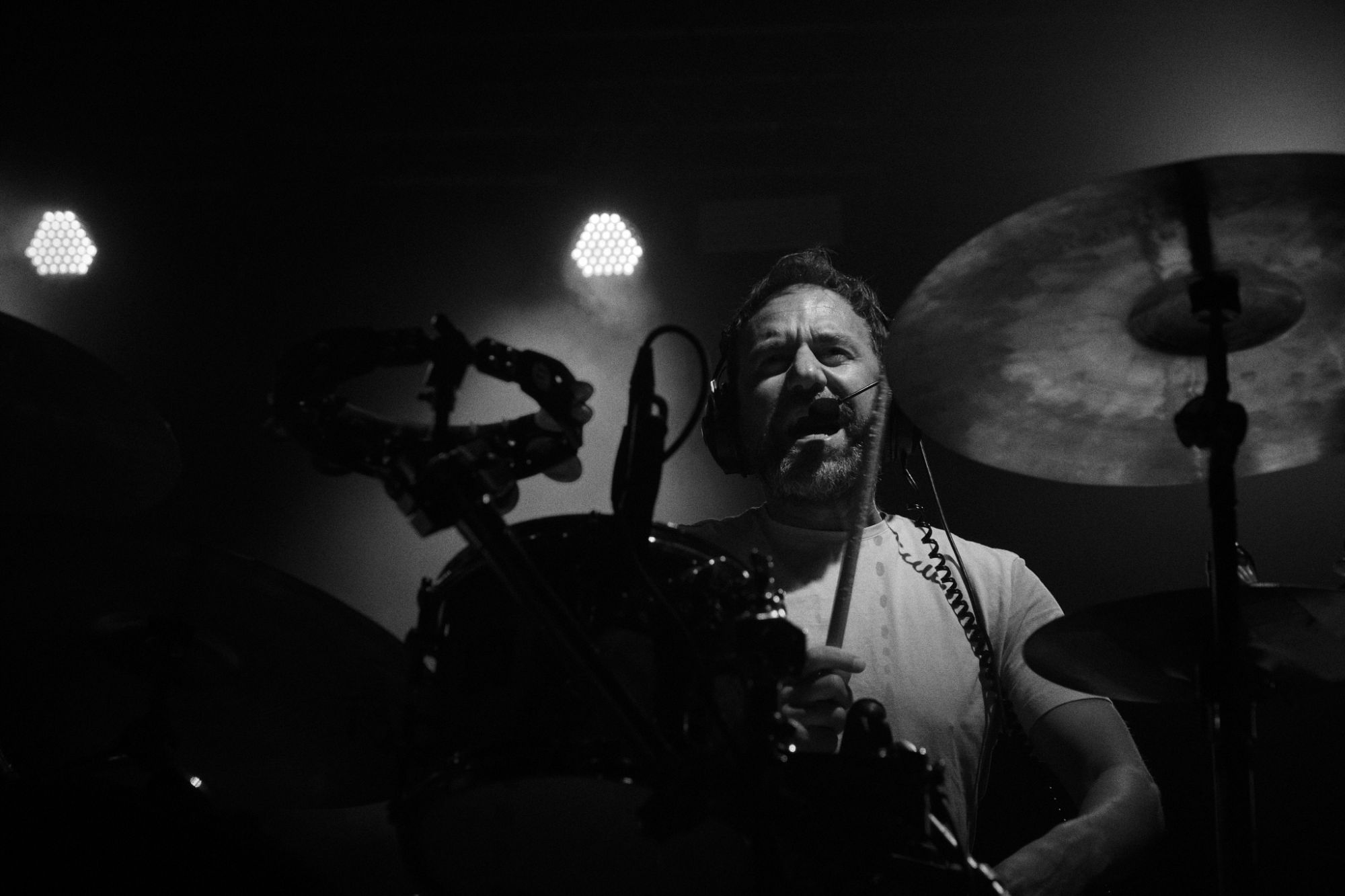 Black and white photo of Tat Bojs performing at Veseli nad Moravou